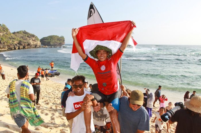Watu karung sidewalk surf paradise coffee secrets