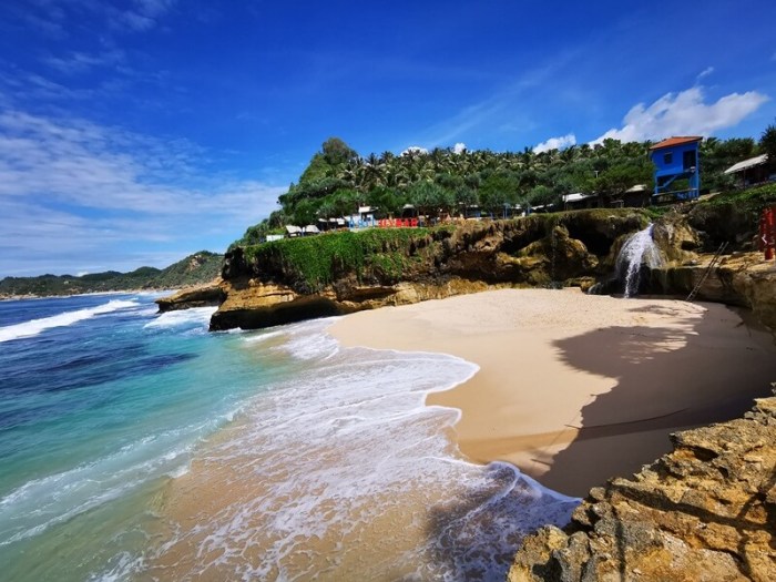 Pantai pacitan kasap masuk tiket akses budianto