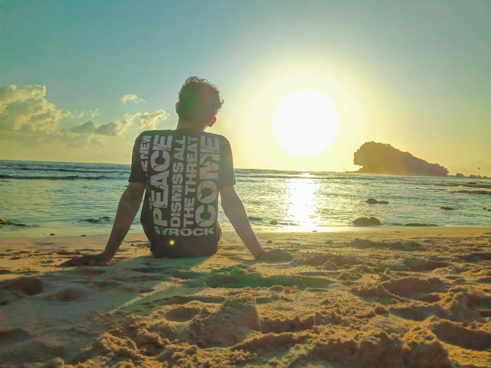The Ultimate Surfing Experience at Watu Karung Beach