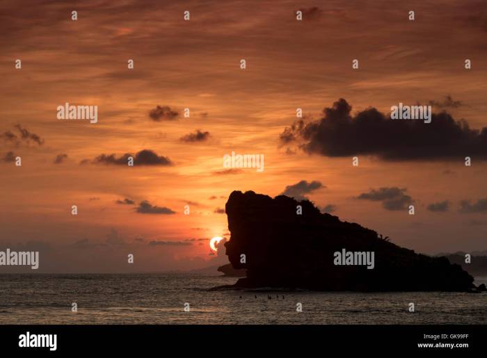 How to Capture Stunning Sunset Photos at Watu Karung