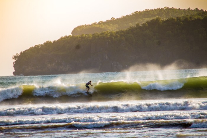 Pacitan host surfing competition asian shares