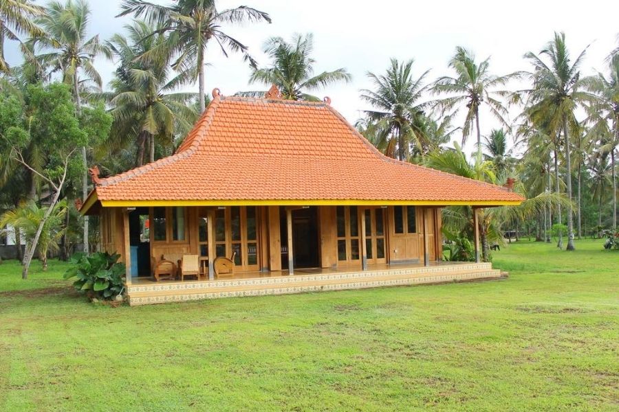 The Best Beachfront Villas Near Watu Karung