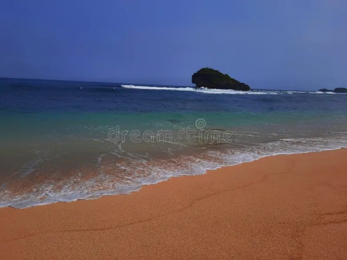 Pantai watu karung malang tiga pacitan wisata melihat keindahan